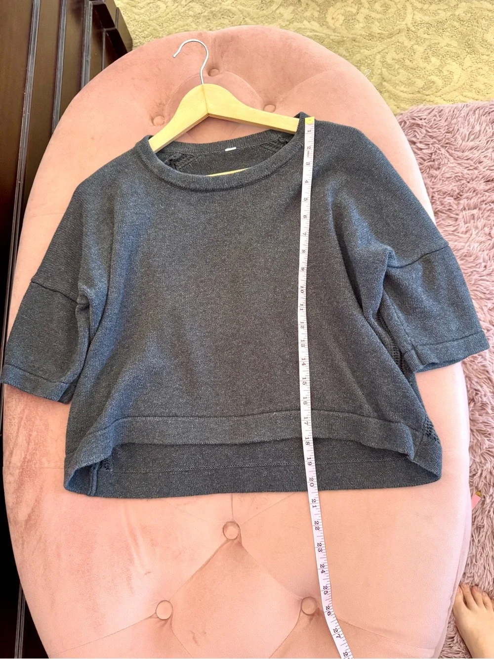 Lululemon Athletica Cropped Oversized Dark Gray Sweatshirt Size Small.